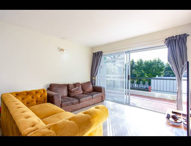 2 BEDROOM APARTMENT SOLD IN CLAREMONT UPPER